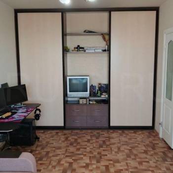 Продается 1-комнатная квартира, 42 м²