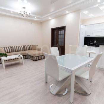 Сдается Многокомнатная квартира, 100 м²