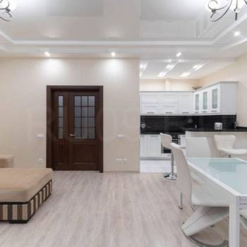 Сдается Многокомнатная квартира, 100 м²