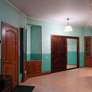 Продается Многокомнатная квартира, 225 м²