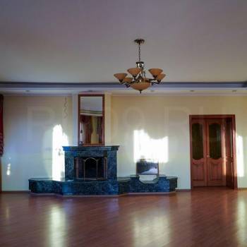 Продается Многокомнатная квартира, 225 м²