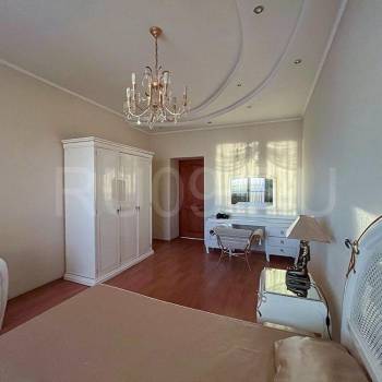 Продается Многокомнатная квартира, 225 м²