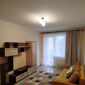 Сдается 1-комнатная квартира, 39 м²