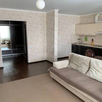 Сдается 2-х комнатная квартира, 70 м²