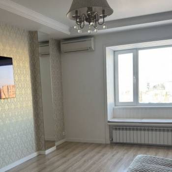 Продается Многокомнатная квартира, 82,6 м²
