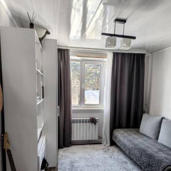 Продается 1-комнатная квартира, 67 м²