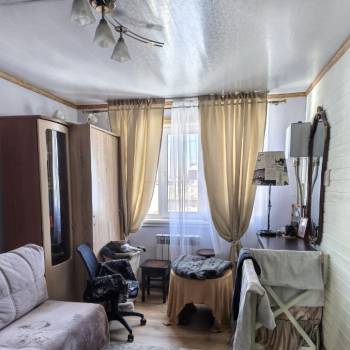 Продается 1-комнатная квартира, 67 м²
