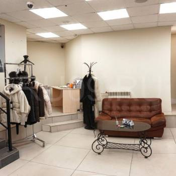 Сдается Нежилое помещение, 310 м²