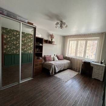 Продается Многокомнатная квартира, 79 м²