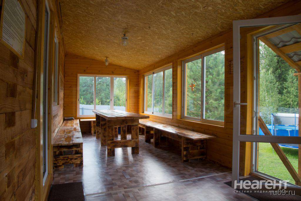 Сдам в аренду 2-этажный деревянный коттедж, пос. Трубачево, без посредников