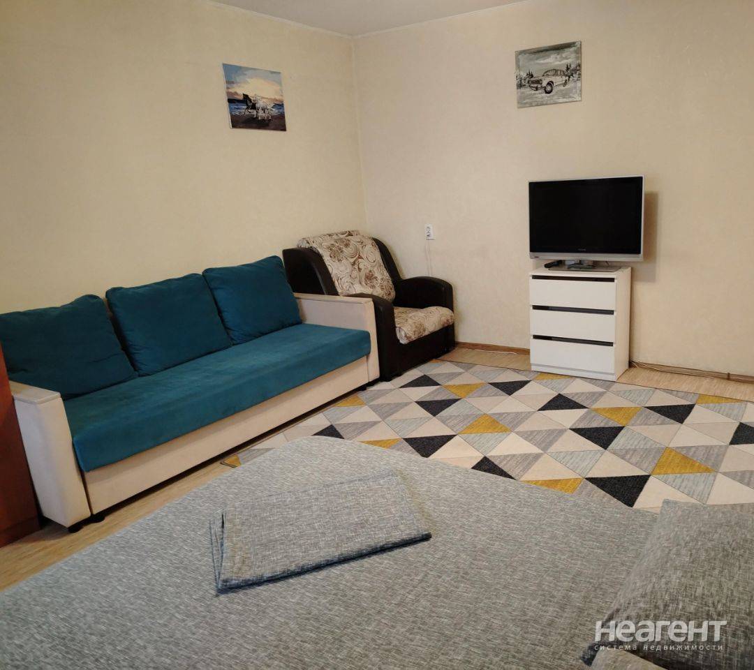 Сдаю 2-ком. квартиру, ул. Розы Люксембург