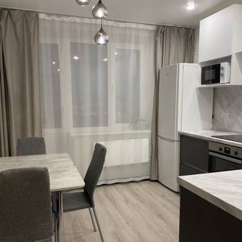 Сдается 2-х комнатная квартира, 64 м²