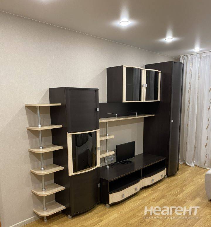 Сдаю 1-комн. квартиру, Академический, ул. Сибирская