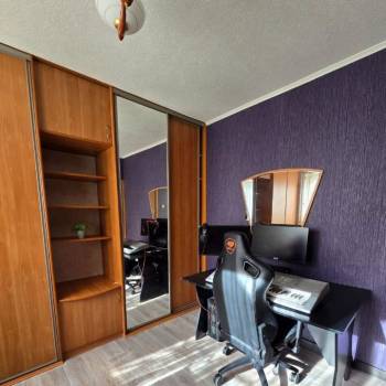 Продается Многокомнатная квартира, 70 м²