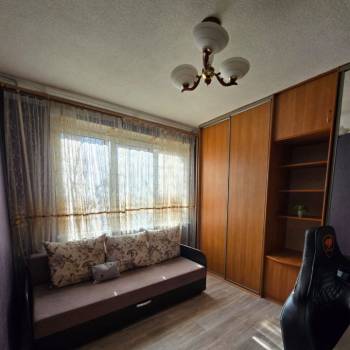 Продается Многокомнатная квартира, 70 м²