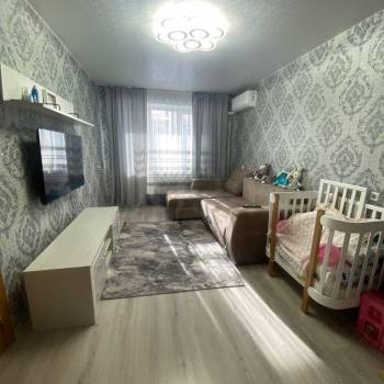 Продается 1-комнатная квартира, 38 м²