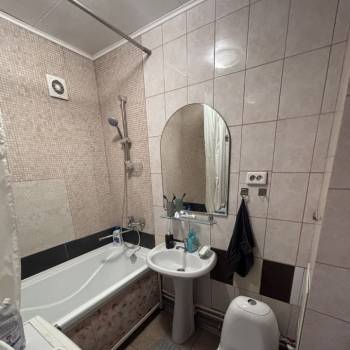 Продается 1-комнатная квартира, 32 м²
