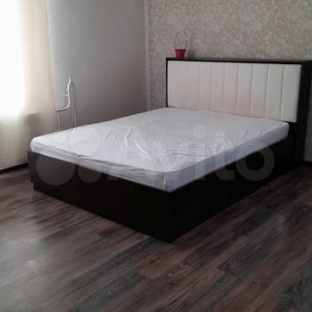 Сдается 2-х комнатная квартира, 116 м²