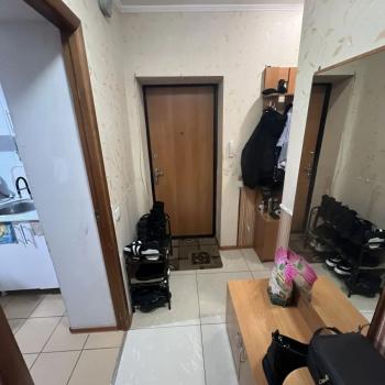 Продается 1-комнатная квартира, 40,7 м²