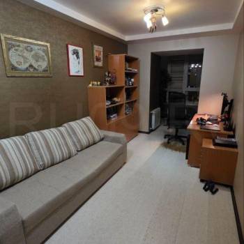 Продается Многокомнатная квартира, 160 м²