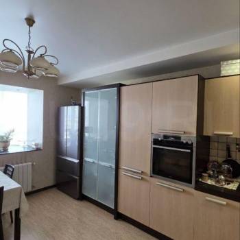 Продается Многокомнатная квартира, 160 м²