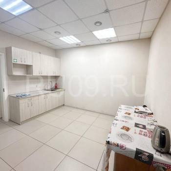 Сдается Нежилое помещение, 262 м²