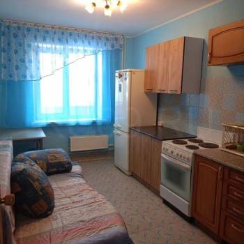 Сдается 1-комнатная квартира, 42 м²