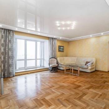 Продается Многокомнатная квартира, 129 м²