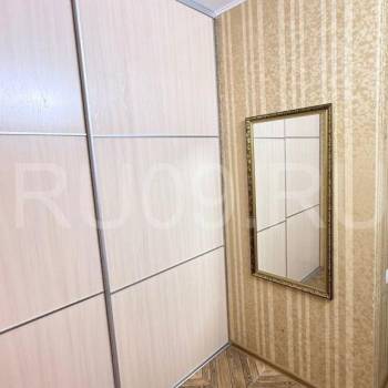 Продается 1-комнатная квартира, 50 м²