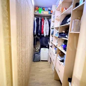 Продается 1-комнатная квартира, 50 м²