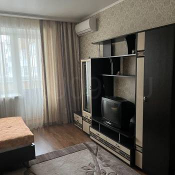 Сдается 1-комнатная квартира, 40 м²