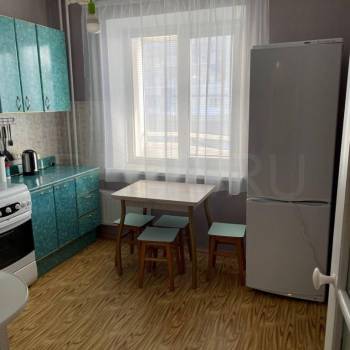 Сдается 1-комнатная квартира, 39 м²