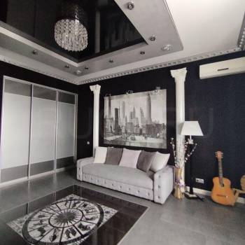 Продается Многокомнатная квартира, 205 м²