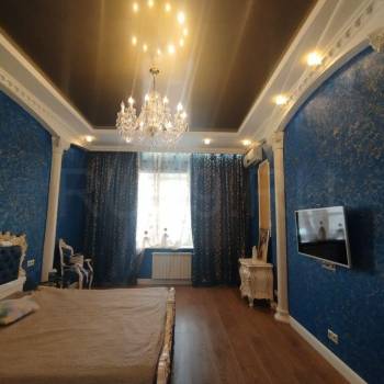 Продается Многокомнатная квартира, 205 м²