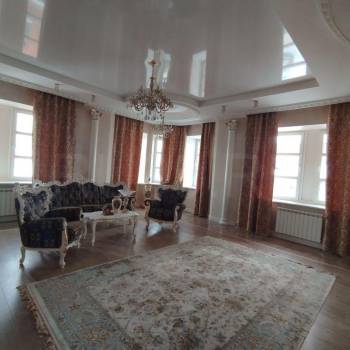 Продается Многокомнатная квартира, 205 м²