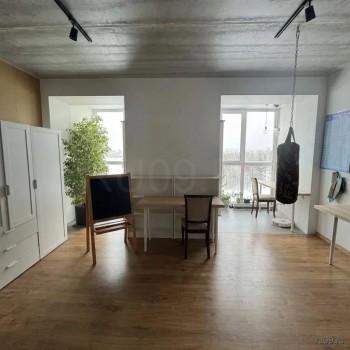 Продается 3-х комнатная квартира, 200 м²