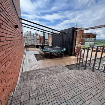 Продается 3-х комнатная квартира, 200 м²