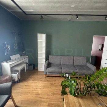Продается 3-х комнатная квартира, 200 м²