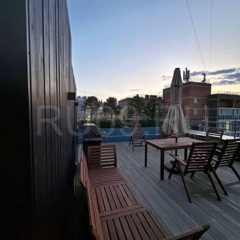 Продается 3-х комнатная квартира, 200 м²
