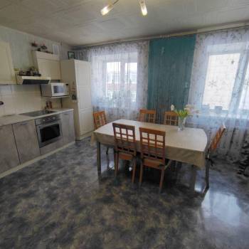 Продается Многокомнатная квартира, 113 м²