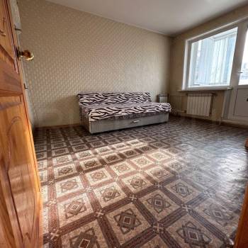 Продается Многокомнатная квартира, 57 м²