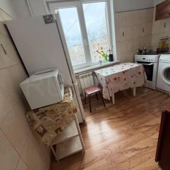 Продается Многокомнатная квартира, 57 м²