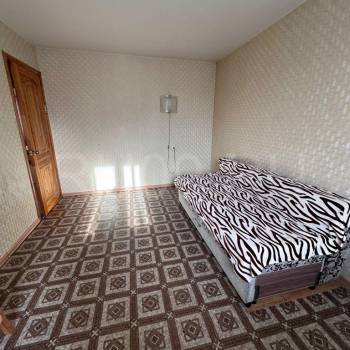Продается Многокомнатная квартира, 57 м²