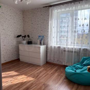 Продается Многокомнатная квартира, 57 м²
