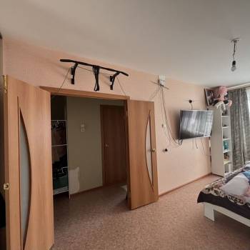 Продается 1-комнатная квартира, 37 м²