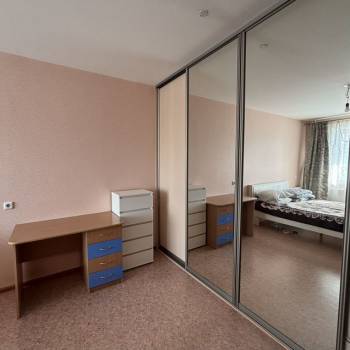 Продается 1-комнатная квартира, 37 м²