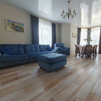 Продается Дом, 287 м²