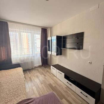 Сдается 1-комнатная квартира, 38 м²