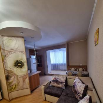 Продается 2-х комнатная квартира, 56 м²
