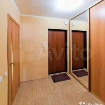 Сдается 1-комнатная квартира, 55 м²